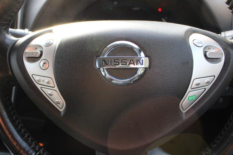 NISSAN LEAF